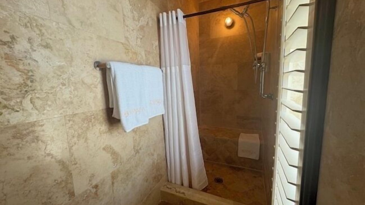 Photo of Bathroom in Boys Works