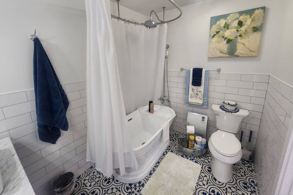 Photo of Bathroom in Warrenton