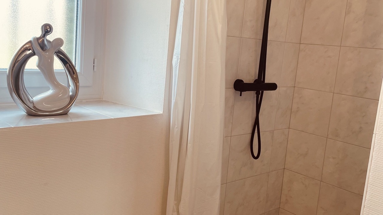 Photo of Bathroom in Saint-Santin-Cantales