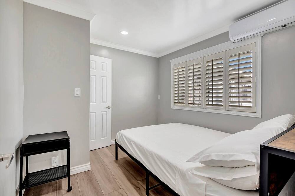 Photo of Bedroom in Rowland Heights