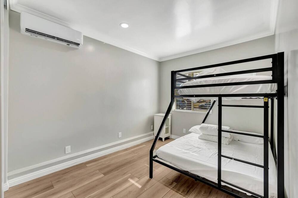 Photo of Bedroom in Rowland Heights