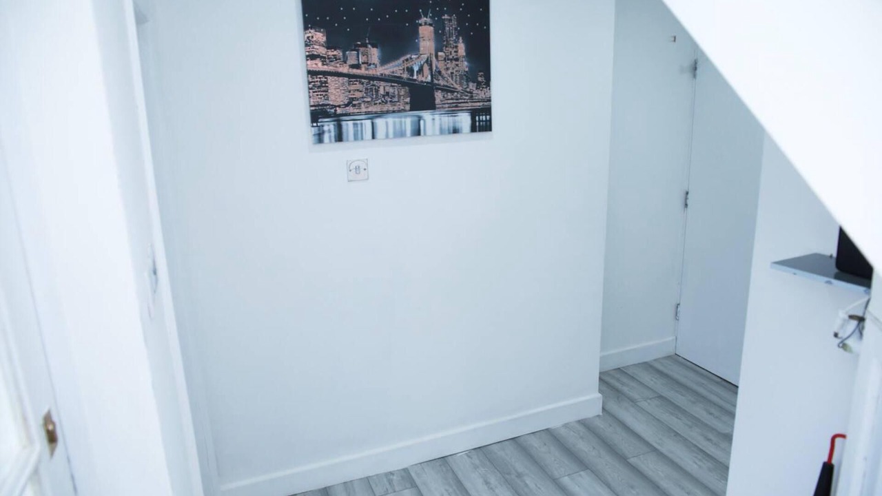 Photo of Others in Roxbourne