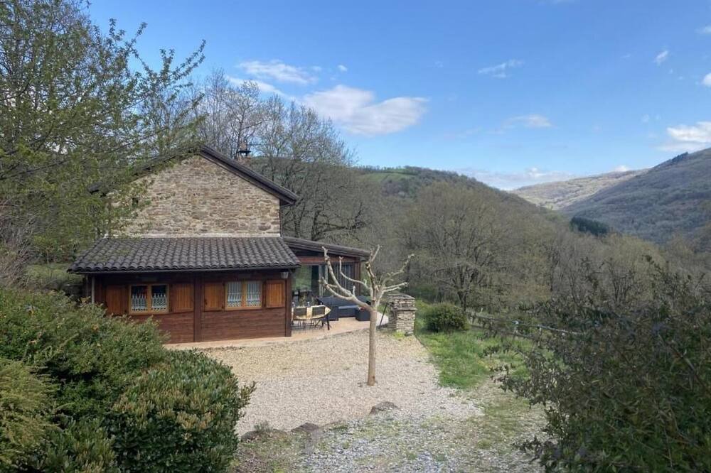 Photo of Outdoor in Connac