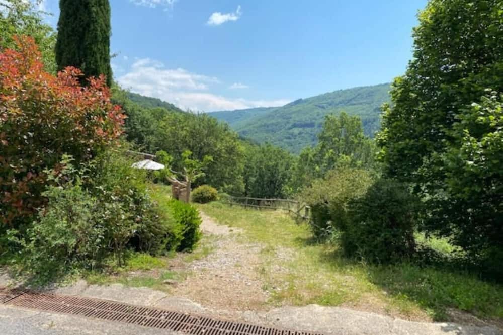 Photo of Outdoor in Connac