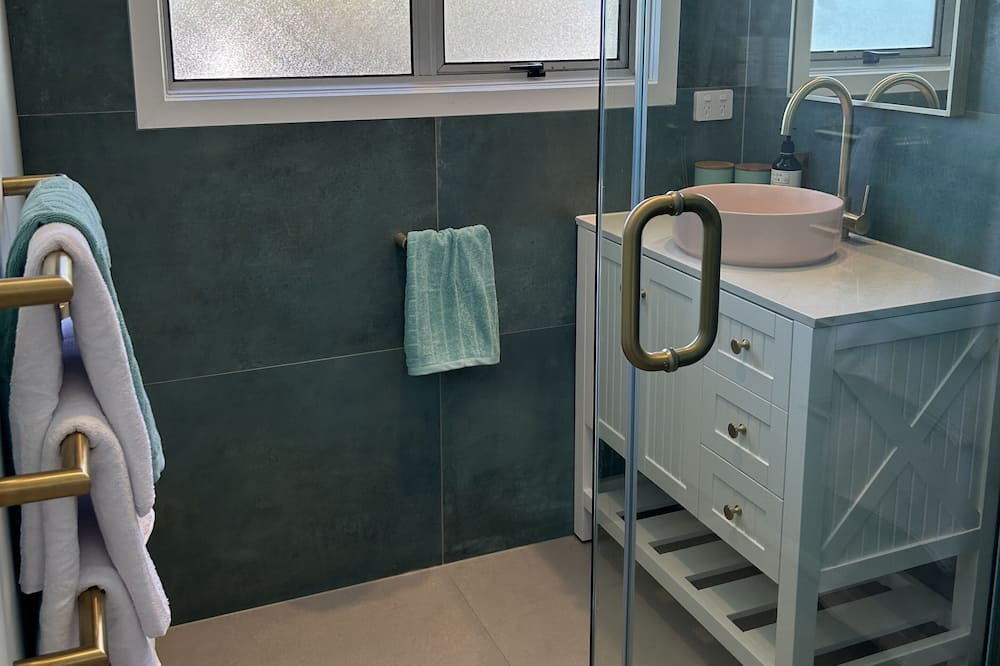 Photo of Bathroom in Maraetai