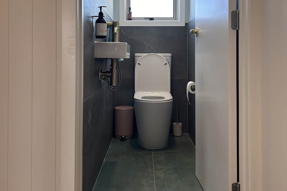 Photo of Bathroom in Maraetai