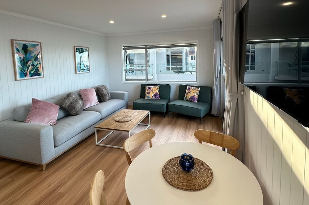 Photo of Livingroom in Maraetai