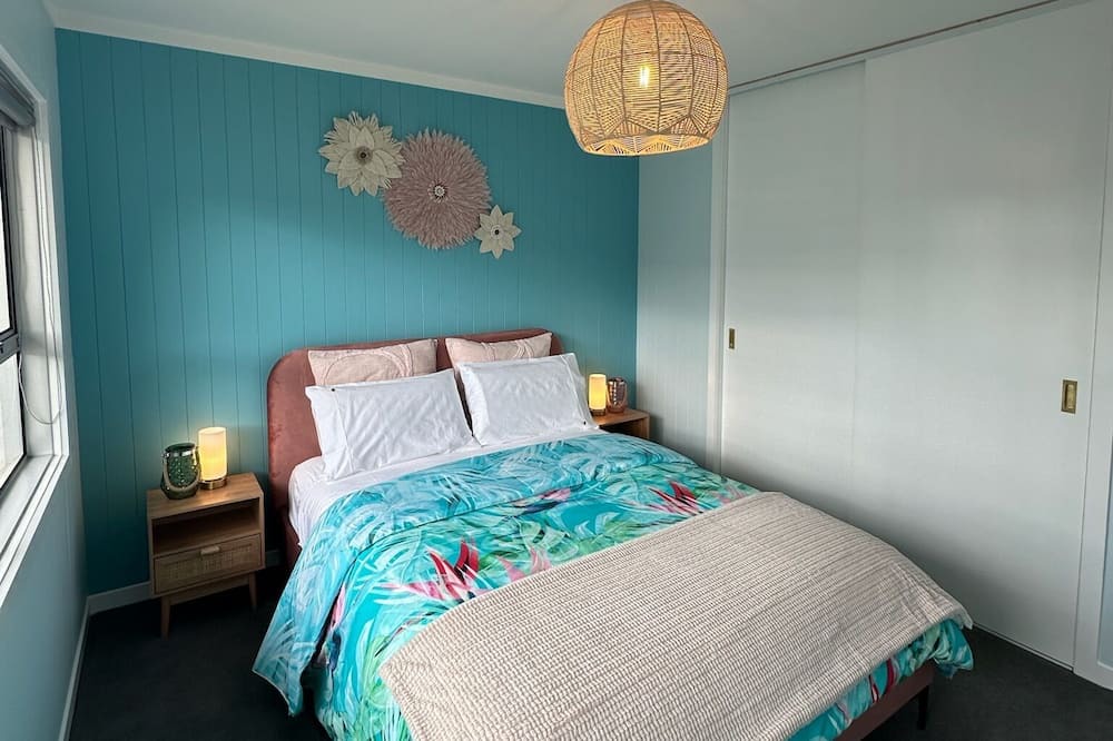 Photo of Bedroom in Maraetai