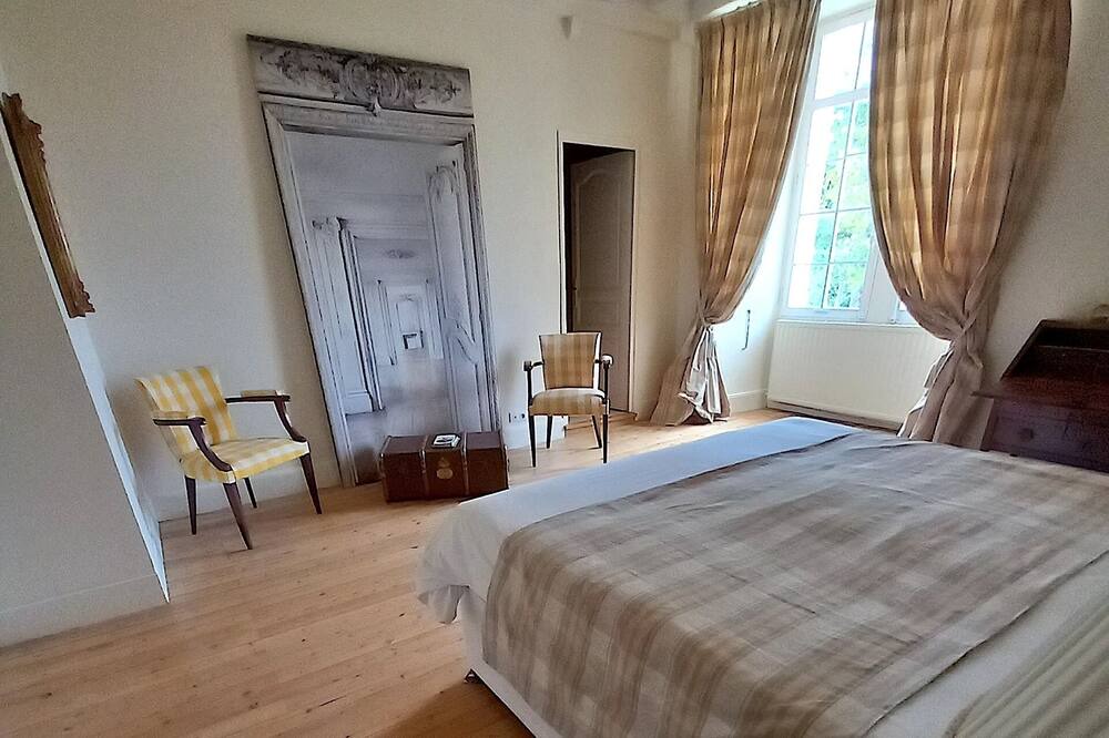 Photo of Bedroom in Gazaupouy