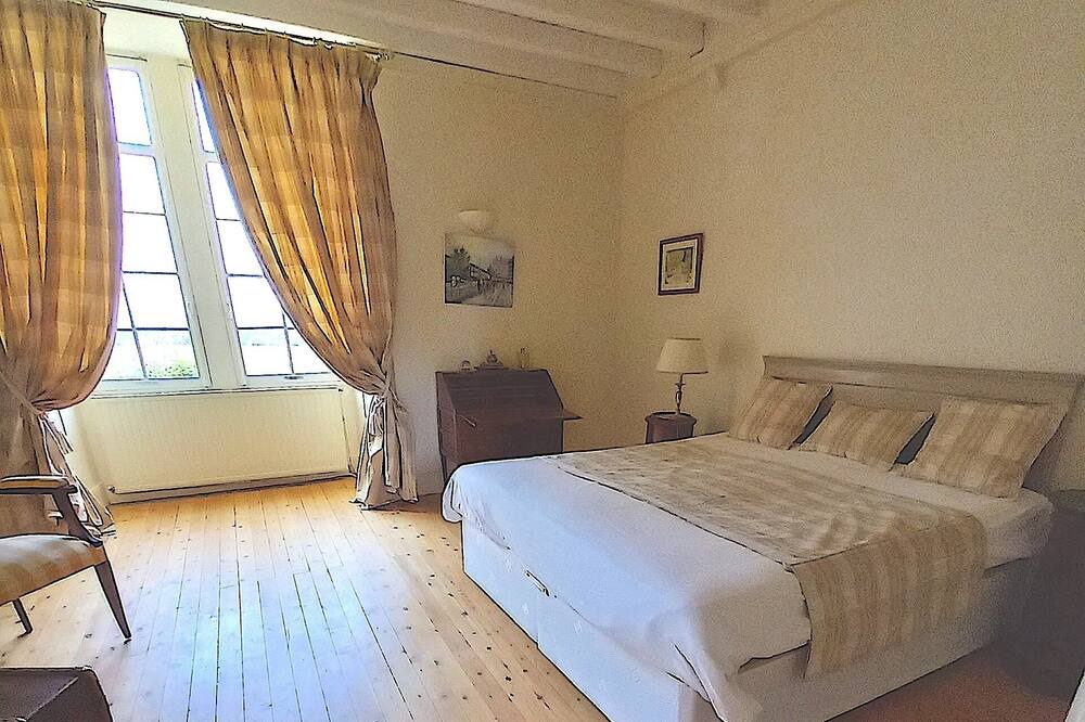Photo of Bedroom in Gazaupouy