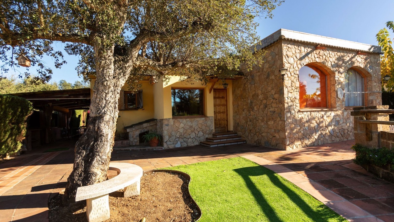 Photo of Outdoor in Can Carbonell