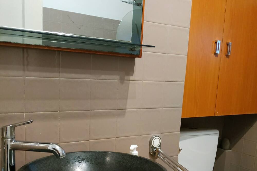 Photo of Bathroom in Arcueil