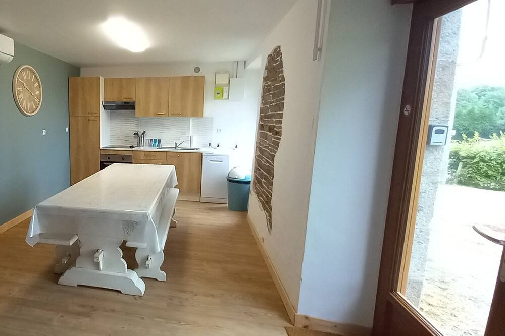 Photo of Bathroom in Saint-Pois