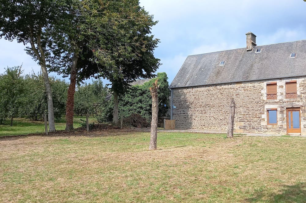 Photo of Outdoor in Saint-Pois