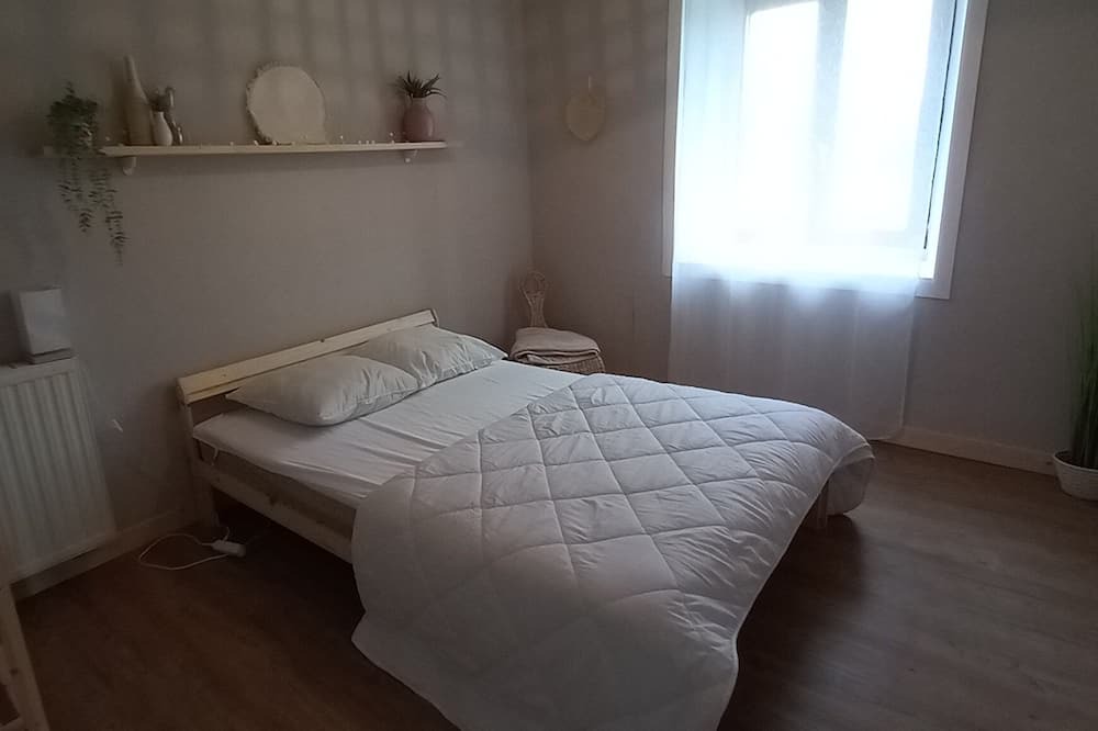 Photo of Bedroom in Saint-Pois