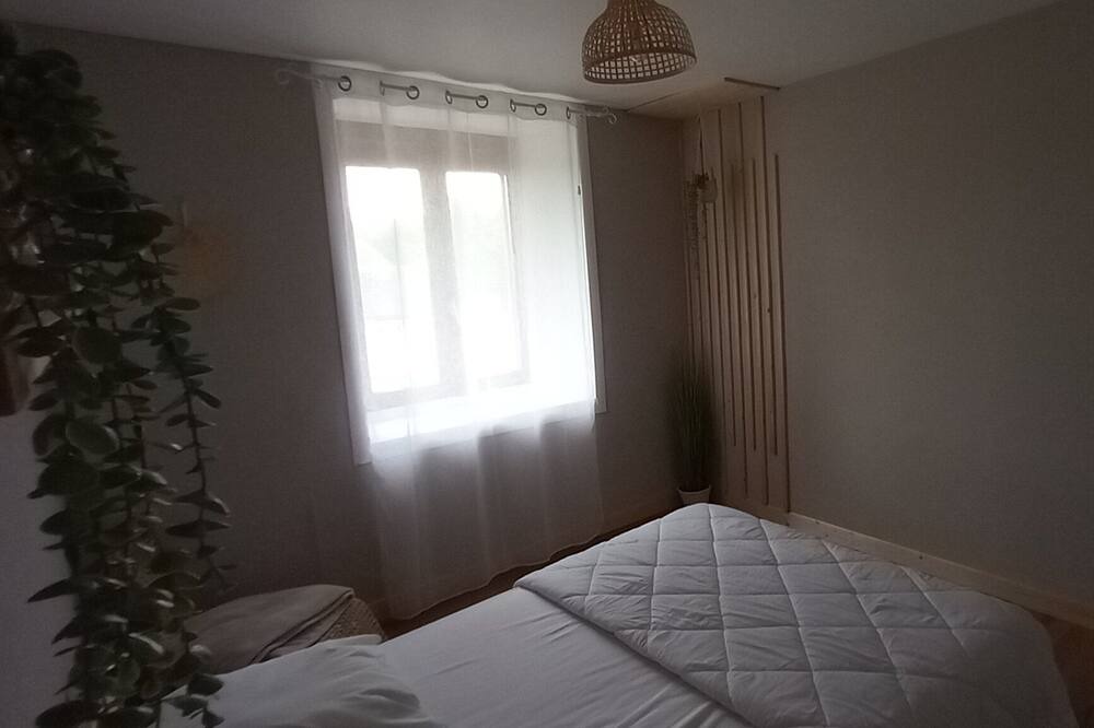 Photo of Bedroom in Saint-Pois