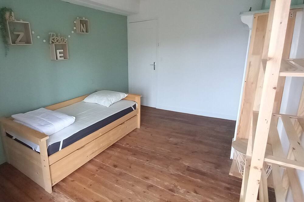 Photo of Bedroom in Saint-Pois