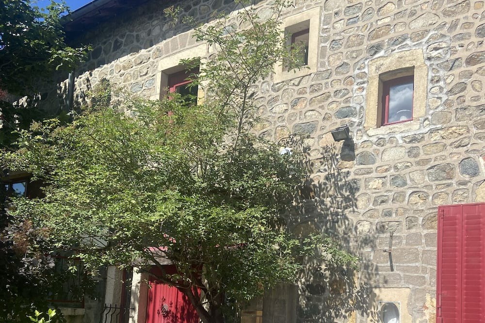 Photo of Patio Balcony in Propieres