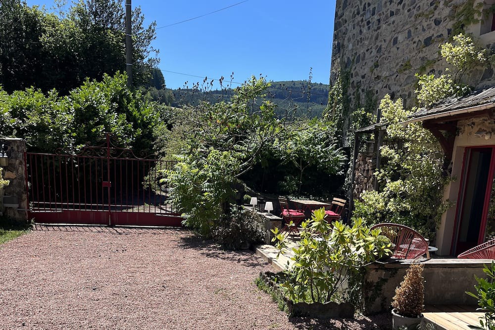 Photo of Outdoor in Propieres