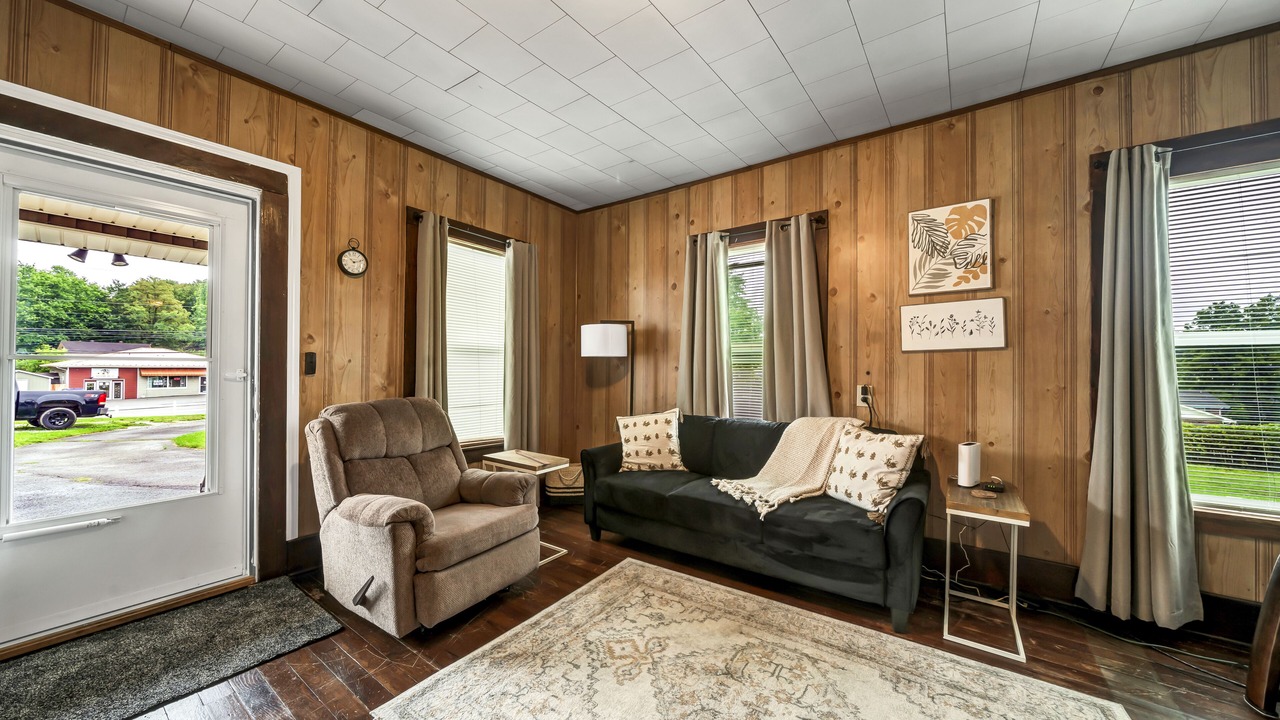 Photo of Livingroom in Mount Vernon