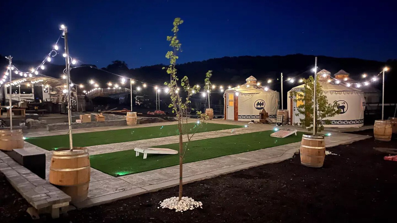 Photo of Others in Hollister