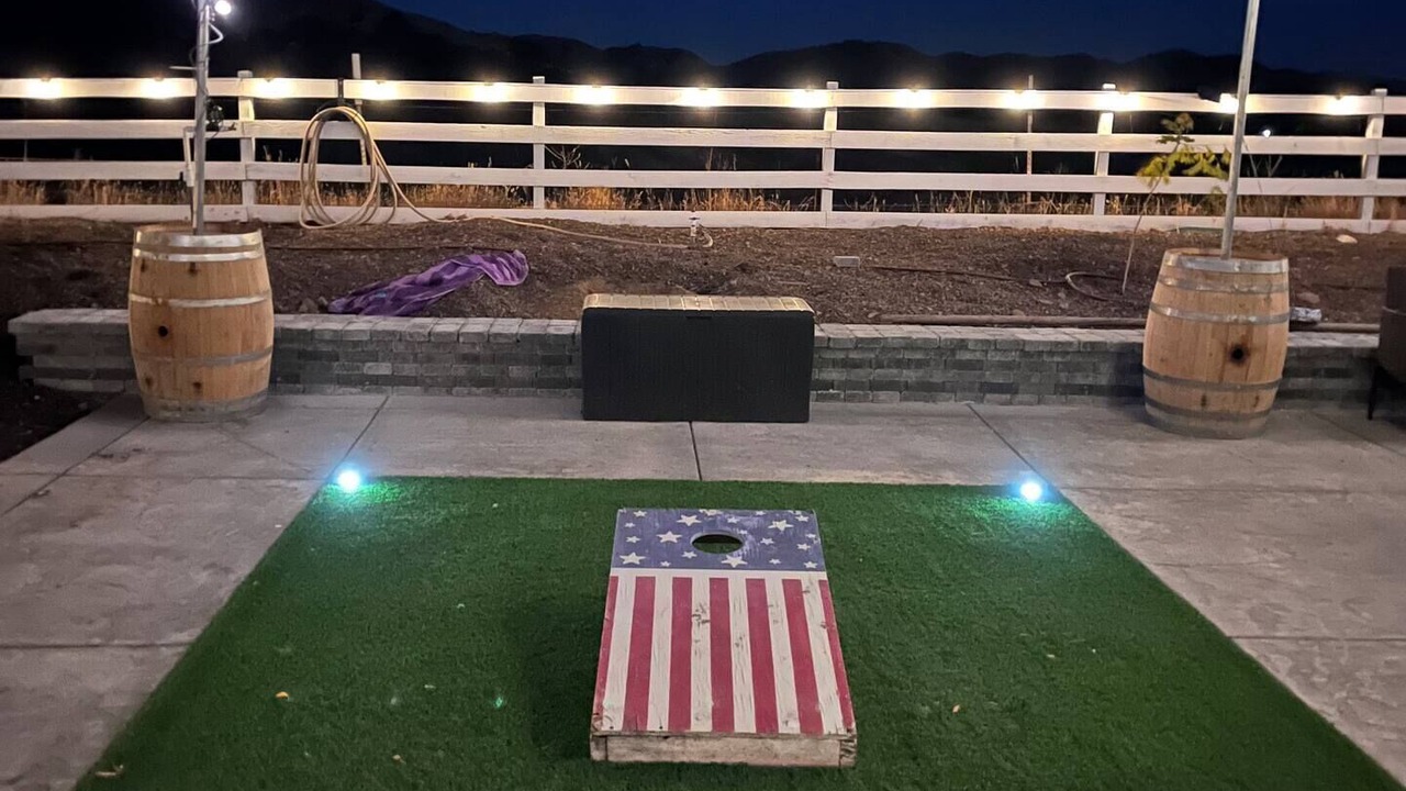 Photo of Others in Hollister