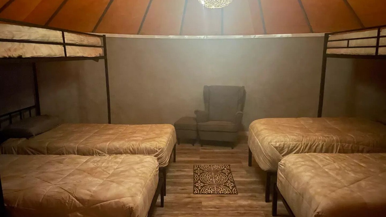 Photo of Others in Hollister