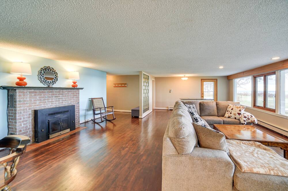 Photo of Livingroom in Menominee