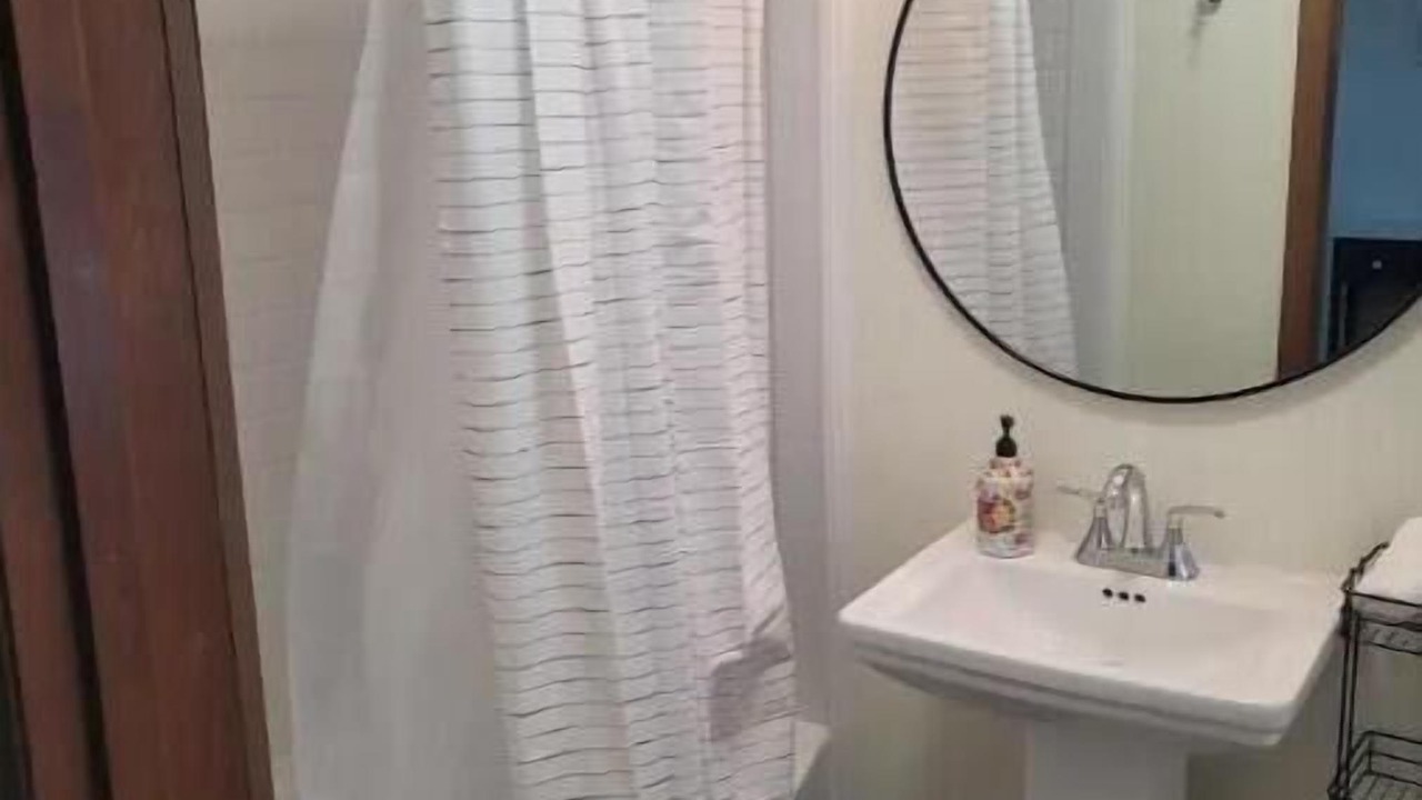 Photo of Bathroom in Perkinsville