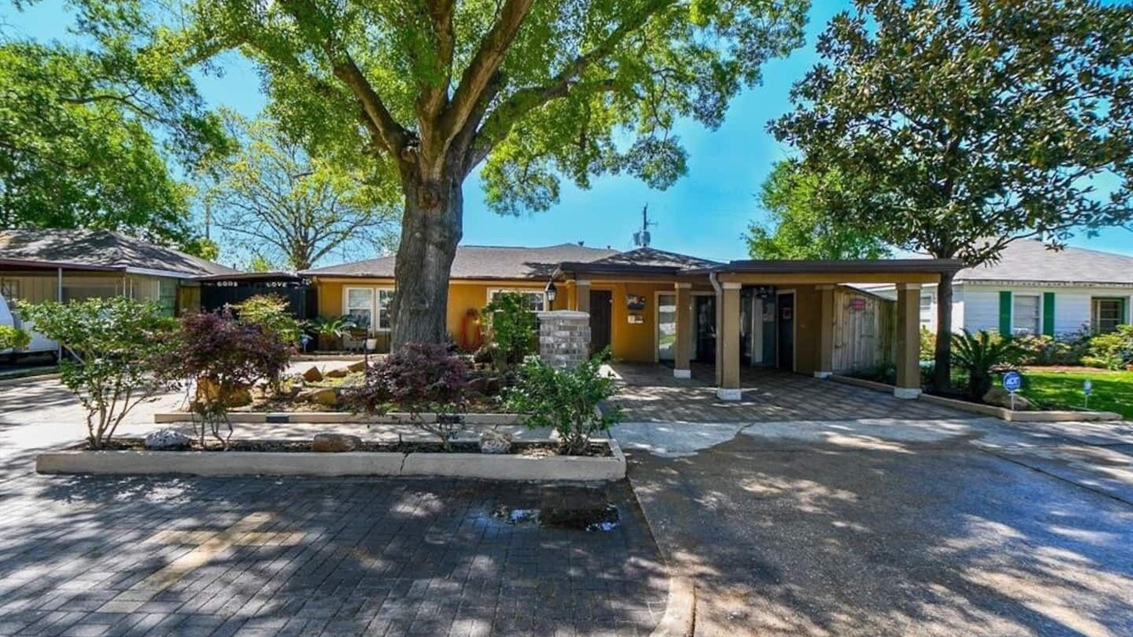 Photo of Outdoor in Spring Branch East