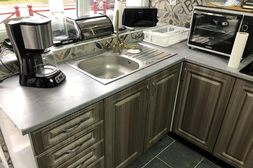 Photo of Others in Leval