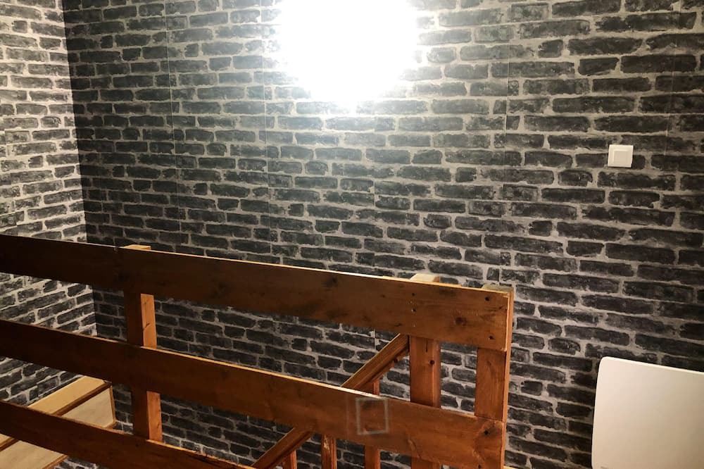 Photo of Others in Leval