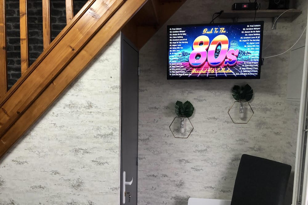 Photo of Others in Leval