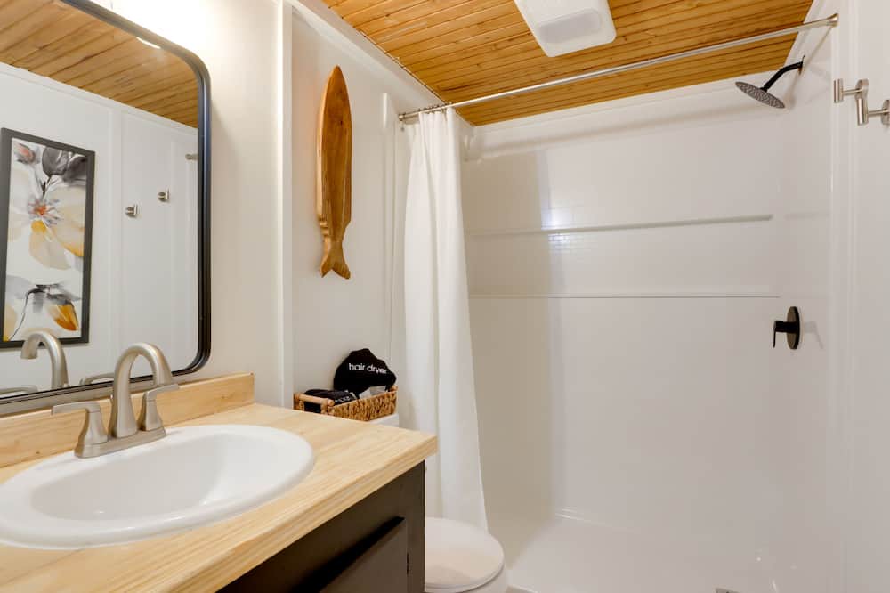 Photo of Bathroom in Gentry