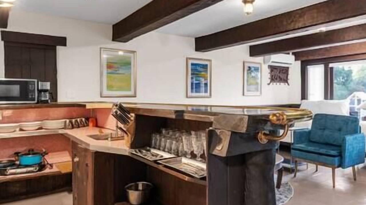 Photo of Kitchen in Newhall