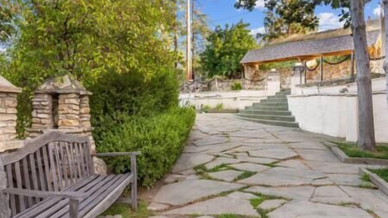 Photo of Outdoor in Newhall