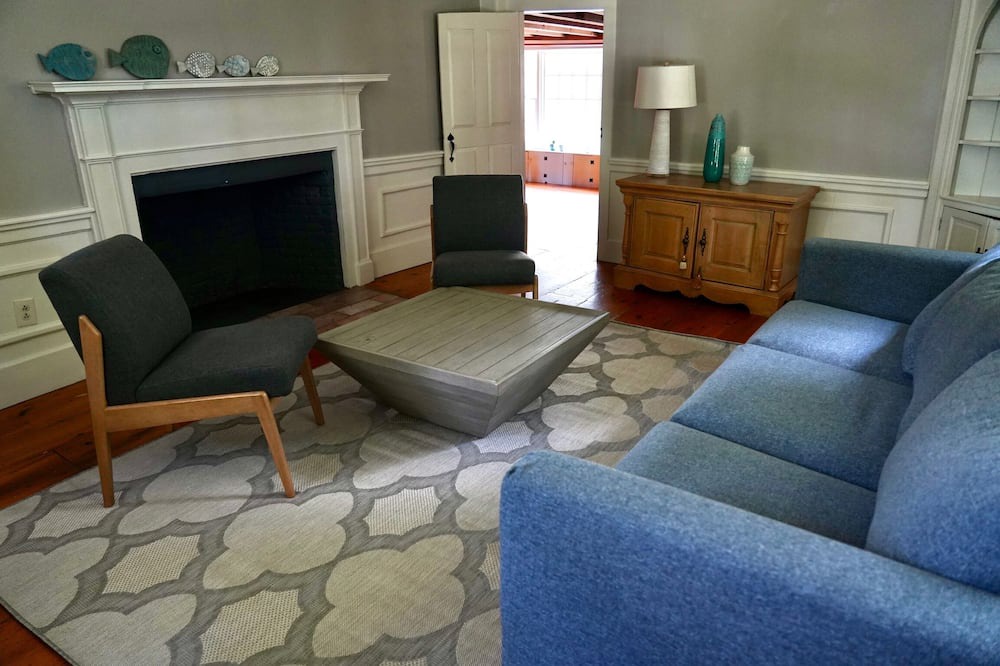 Photo of Livingroom in Barrington