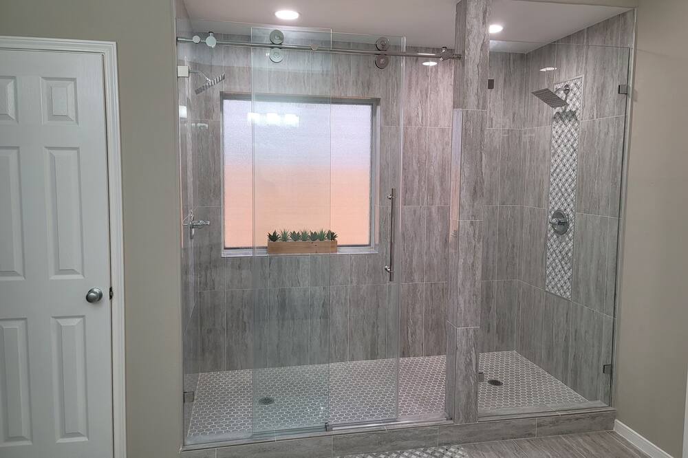 Photo of Bathroom in Spring