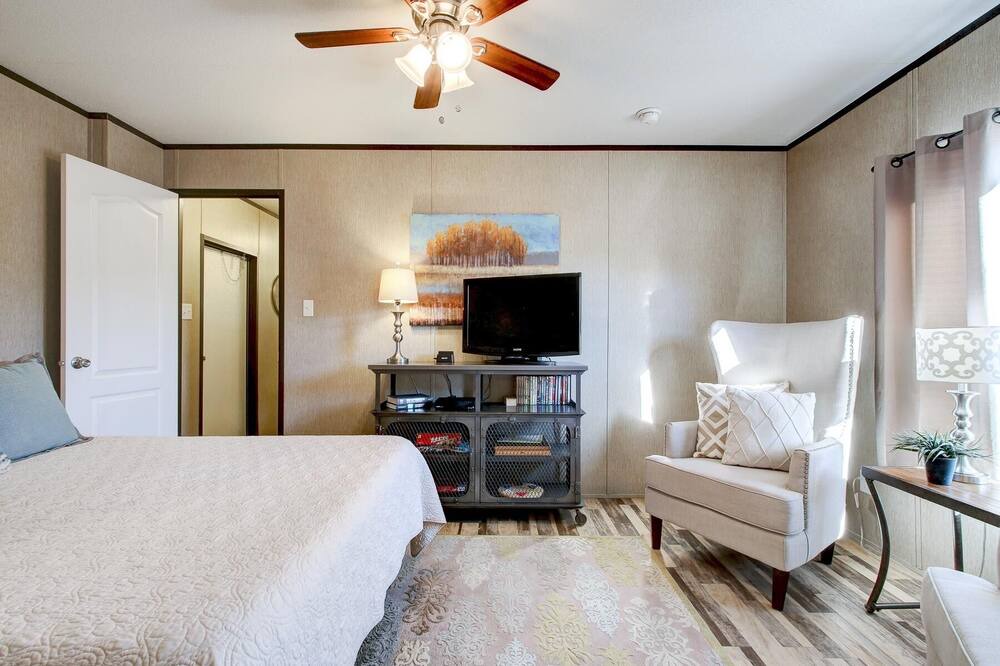 Photo of Bedroom in Hondo