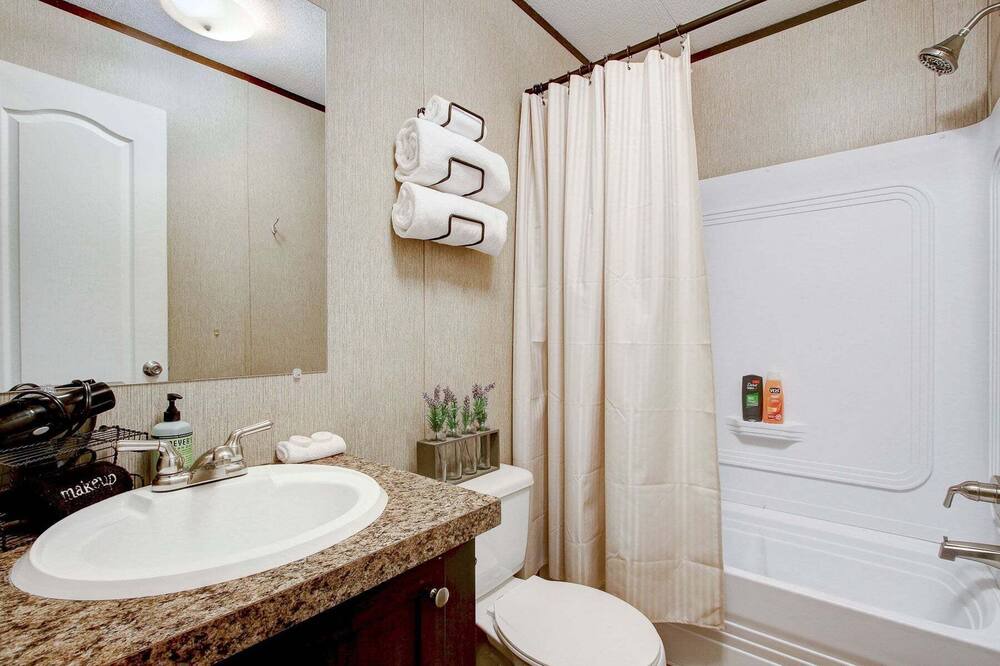 Photo of Bathroom in Hondo