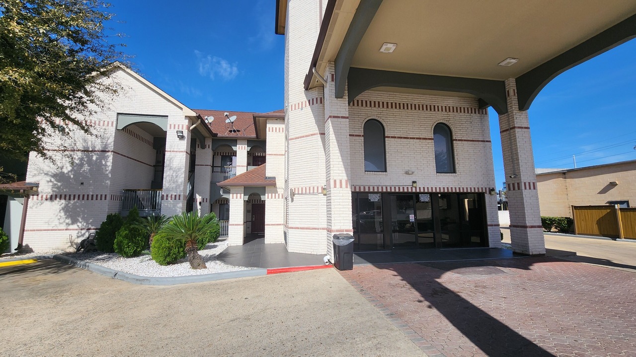 Photo of Outdoor in Clodine