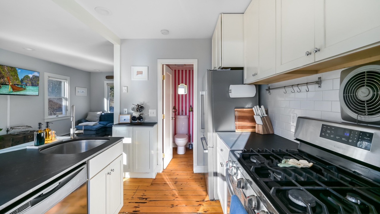 Photo of Kitchen in West Mystic