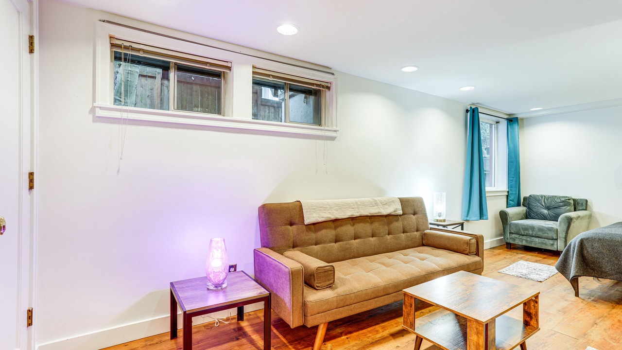Photo of Livingroom in Miller Park