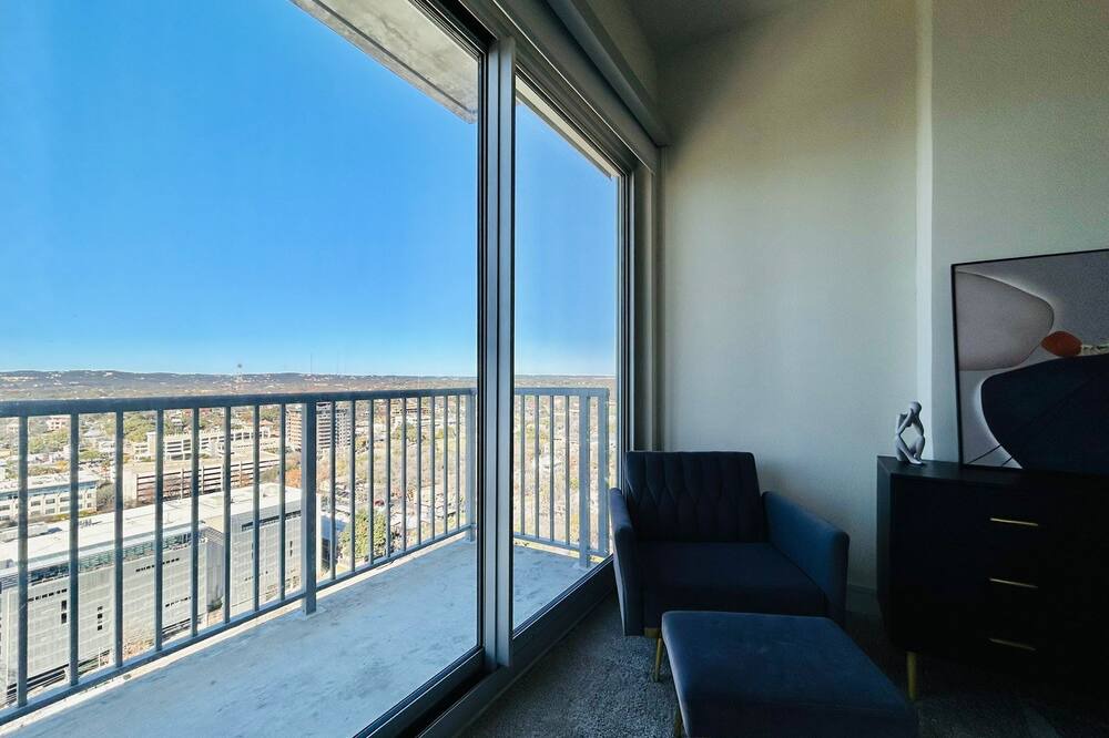 Photo of Patio Balcony in Civic District