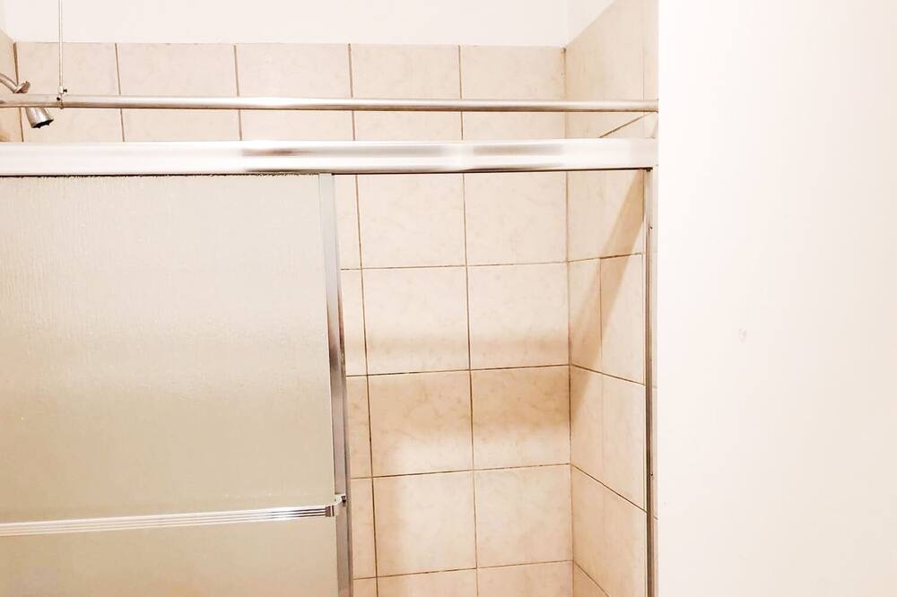 Photo of Bathroom in Ocean Hill