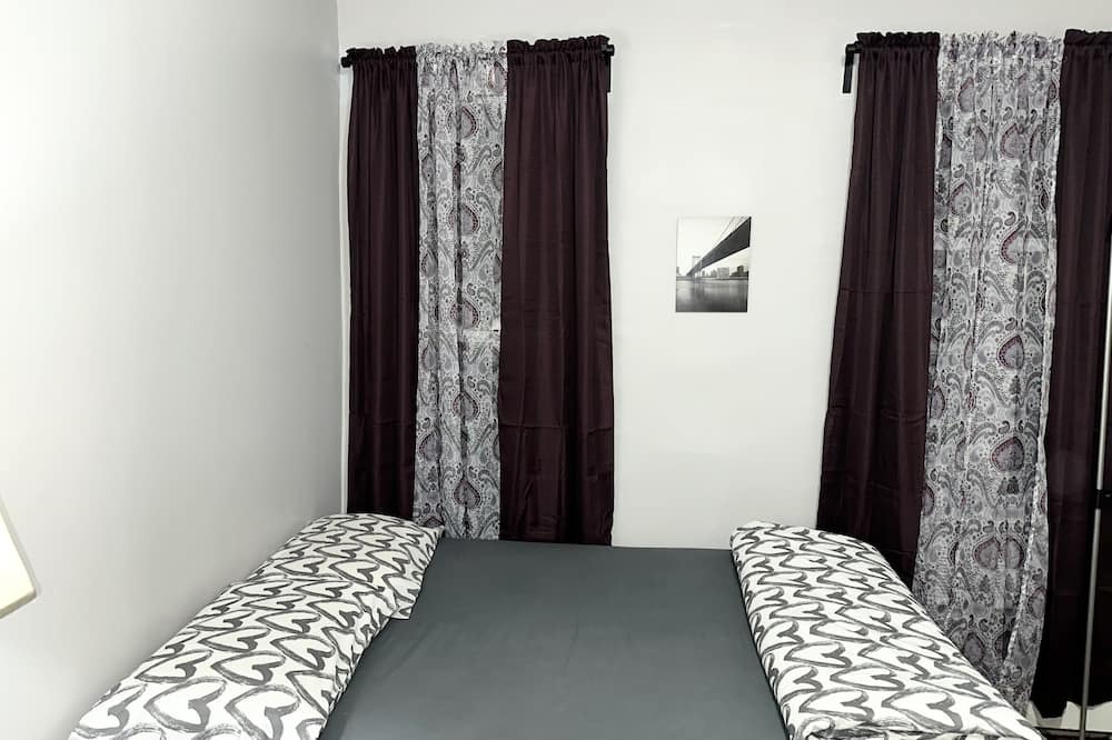 Photo of Bedroom in Ocean Hill