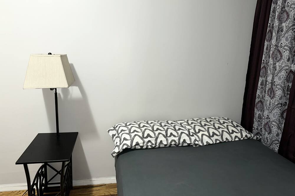 Photo of Bedroom in Ocean Hill