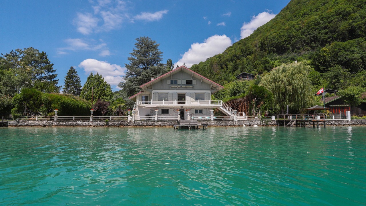 Photo of Outdoor in Angon