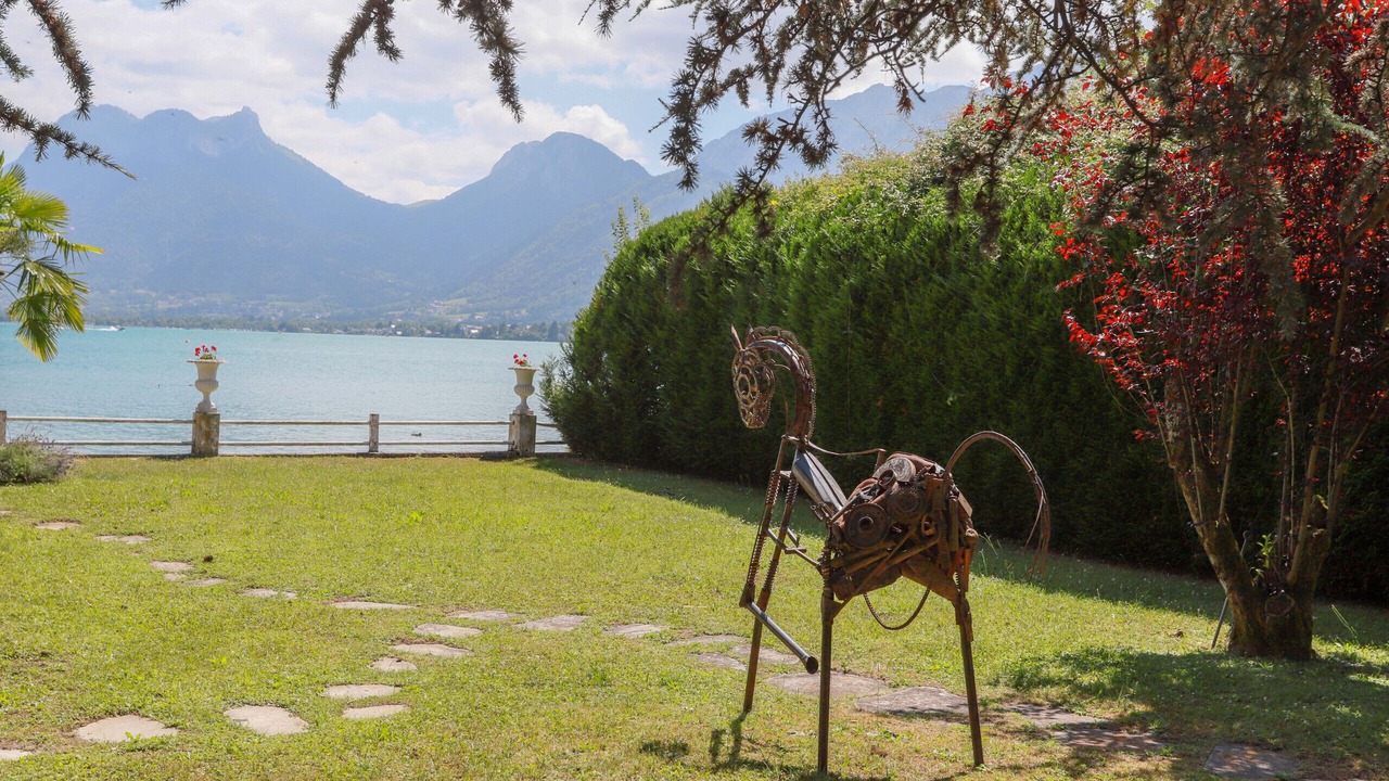 Photo of Outdoor in Angon