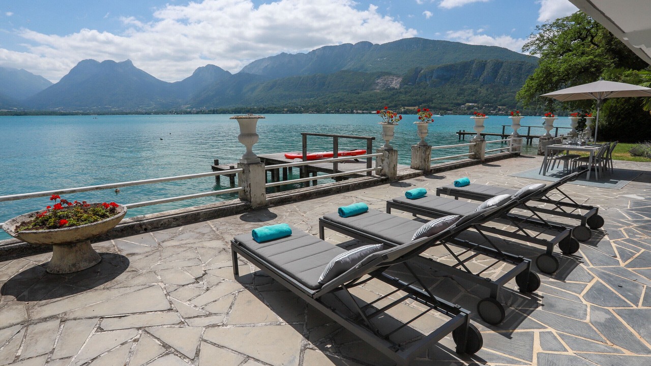 Photo of Outdoor in Angon